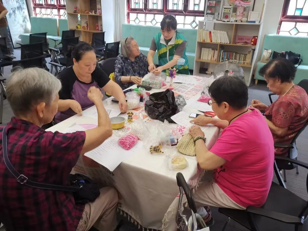 广州首个！这里的长者饭堂能叹早茶：虾饺5元/份、还有烧卖、叉烧包……
