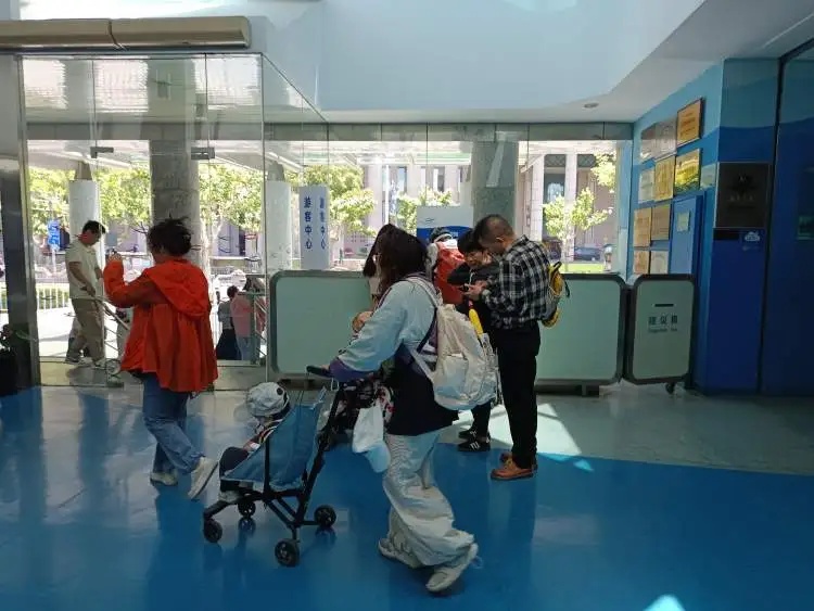 价格腰斩，10分钟就卖完了？不少上海人都在抢，这些地方统统人从众→