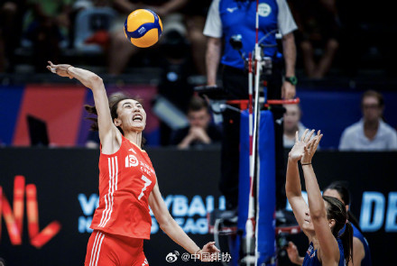 祝贺！中国女排3比1逆转塞尔维亚女排