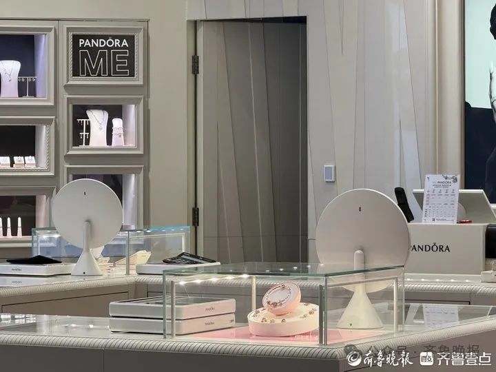 曾红极一时！如今济南只剩一家门店，“买时上千，回收价格仅几十块”