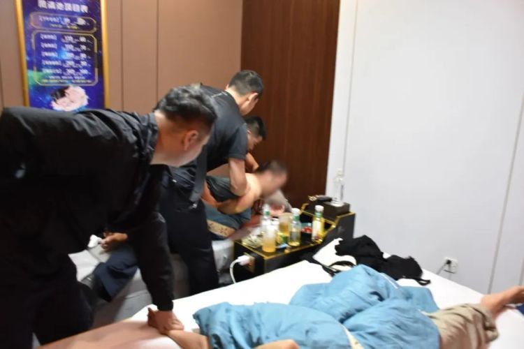 济南市平阴县公安局在一起看似普通的交通事故背后,挖出一个“影帝级”碰瓷诈骗团伙 济南市平阴县公安局在一起看似普通的交通事故背后,挖出一个“影帝级”碰瓷诈骗团伙