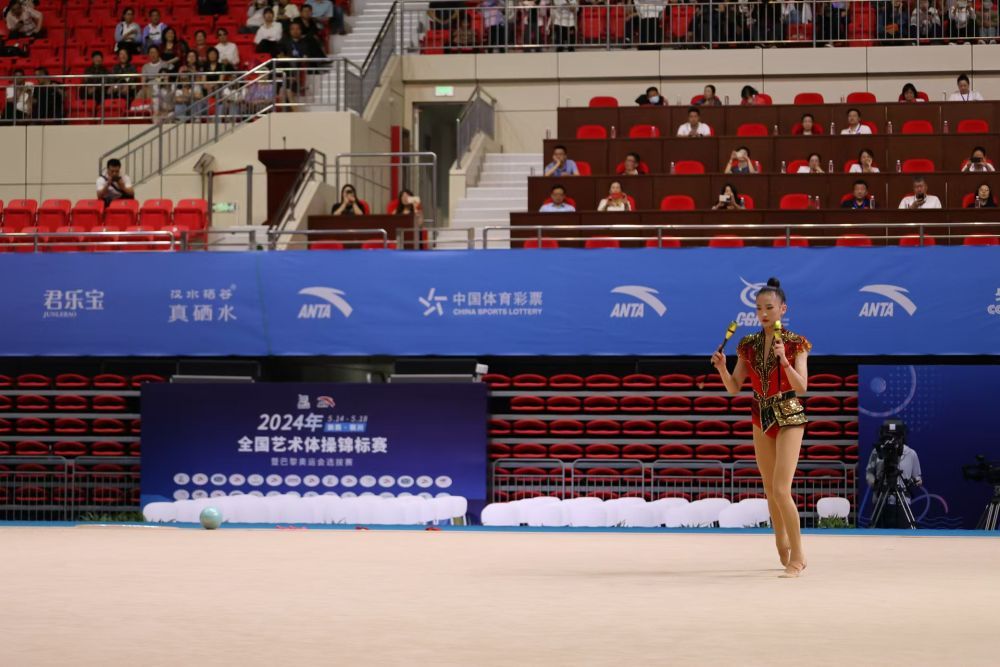 完成度决定成败 中国风彰显美感——专访中国艺术体操队队员王子露