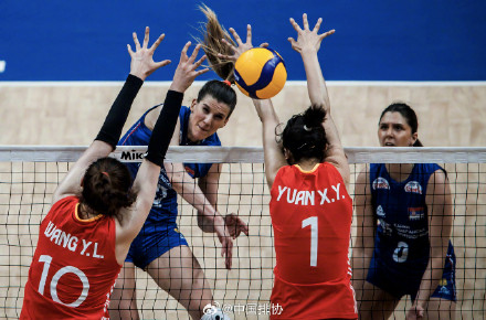 祝贺！中国女排3比1逆转塞尔维亚女排