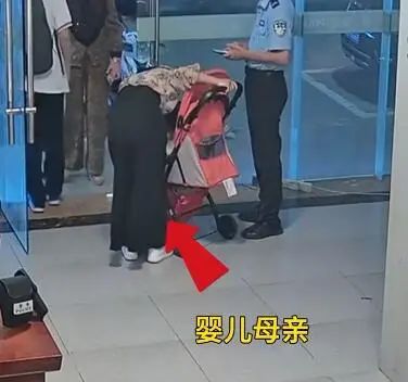 三亚15岁学生“捡”到1岁半走失小男孩，立即做了这件事……