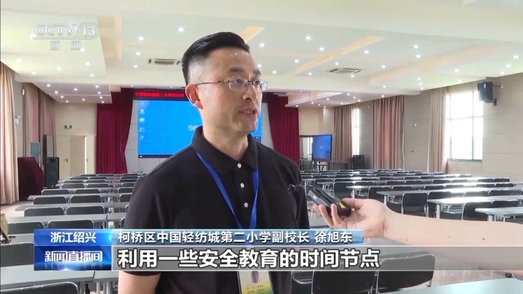 同学被冰块卡喉 小学生“海姆立克”法施救