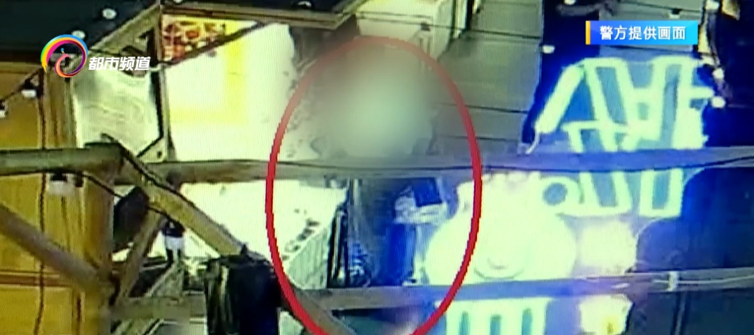 摆夜市玉石饰品失窃,盗贼竟是…… 摆夜市玉石饰品失窃,盗贼竟是……