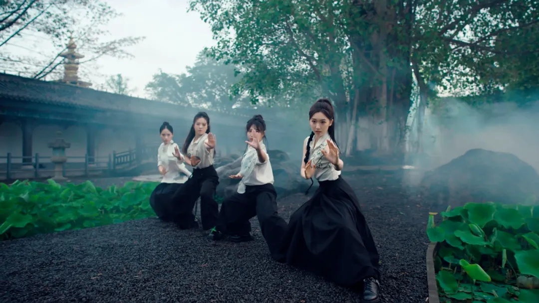 外交部发言人推荐的这个女团,也太能打了! 外交部发言人推荐的这个女团,也太能打了!