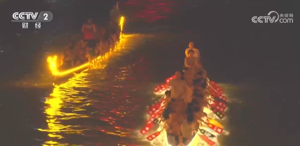 起龙仪式、夜训、苦练、非遗体验……龙舟文化成为中国独特“文化名片” 起龙仪式、夜训、苦练、非遗体验……龙舟文化成为中国独特“文化名片”