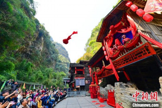 湖北宜昌：非遗融入山水间