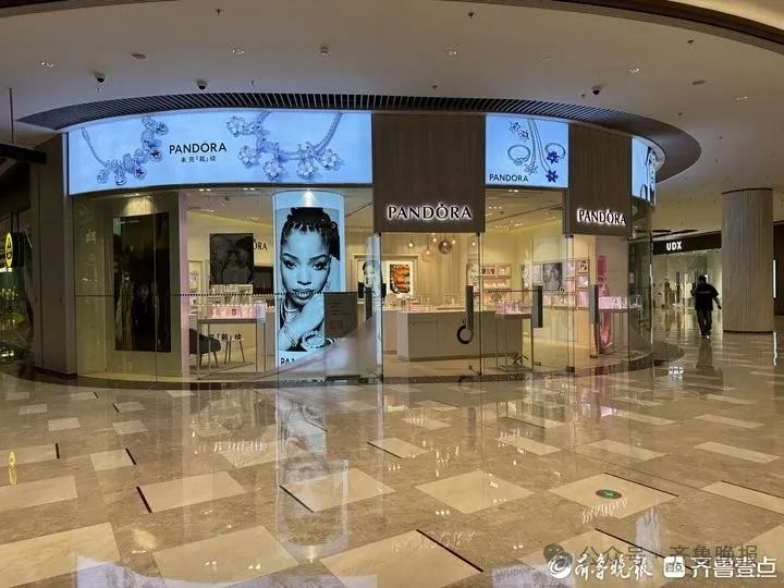 曾红极一时！如今济南只剩一家门店，“买时上千，回收价格仅几十块”
