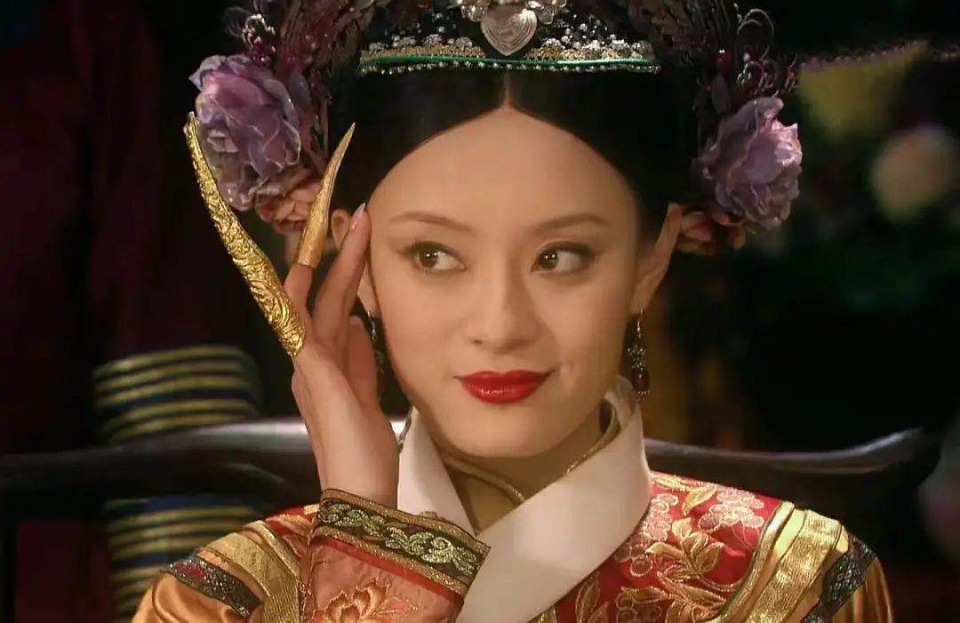 如懿,这个护甲咱是非戴不可吗? 如懿,这个护甲咱是非戴不可吗?