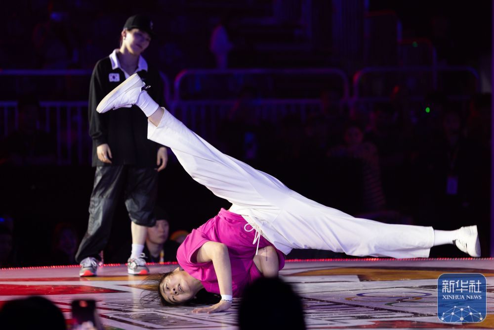 巴黎奥运预备式丨奥运会资格系列赛上海站：曾莹莹、郑子妍霹雳舞晋级16强