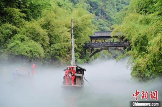 湖北宜昌：非遗融入山水间