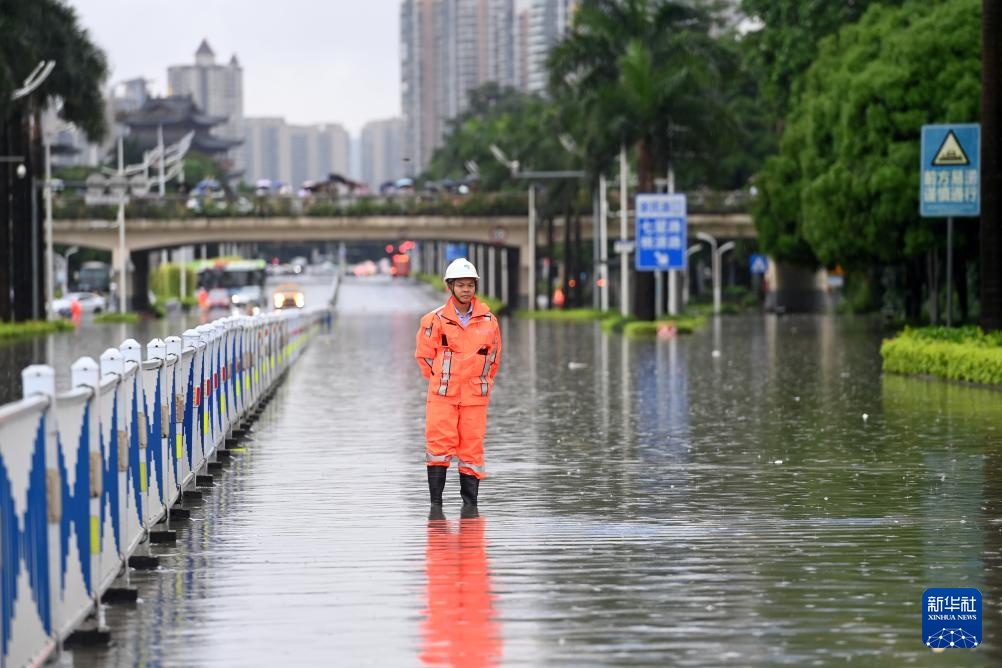 广西多地遭暴雨袭击