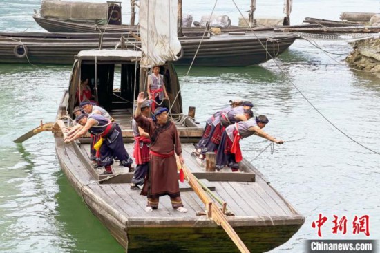 湖北宜昌：非遗融入山水间