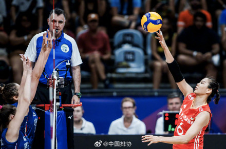 祝贺！中国女排3比1逆转塞尔维亚女排