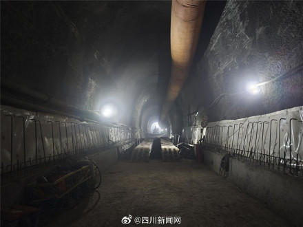 新进展！隆黄铁路隆叙段全线最长隧道贯通