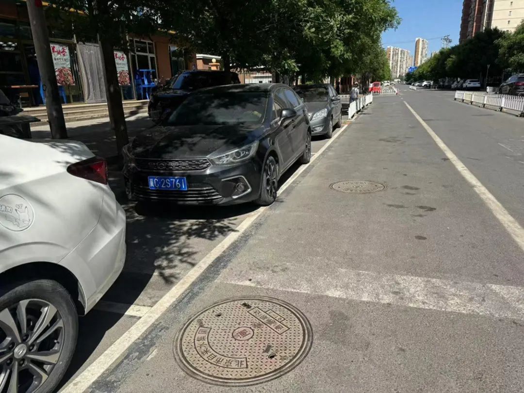 “效果很明显”！北京这里“停两排”的问题，就这么解决了→