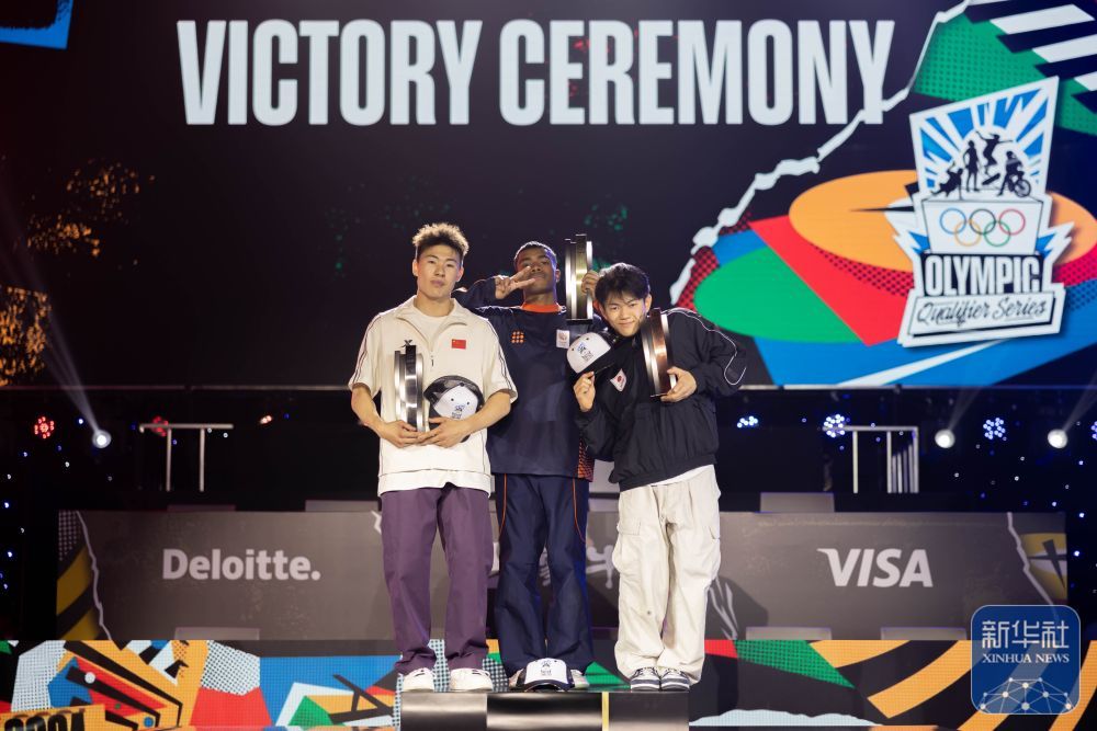 巴黎奥运预备式丨奥运会资格系列赛上海站：亓祥宇获霹雳舞亚军