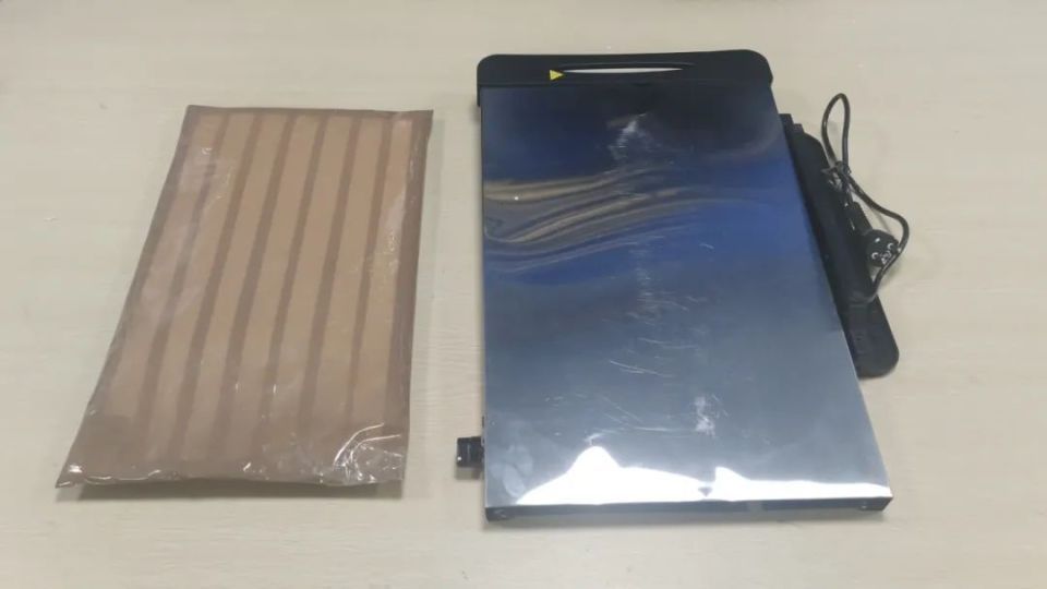 “自助餐保温餐具”包裹内藏3千余克白色晶体，海关：“丧尸药”！