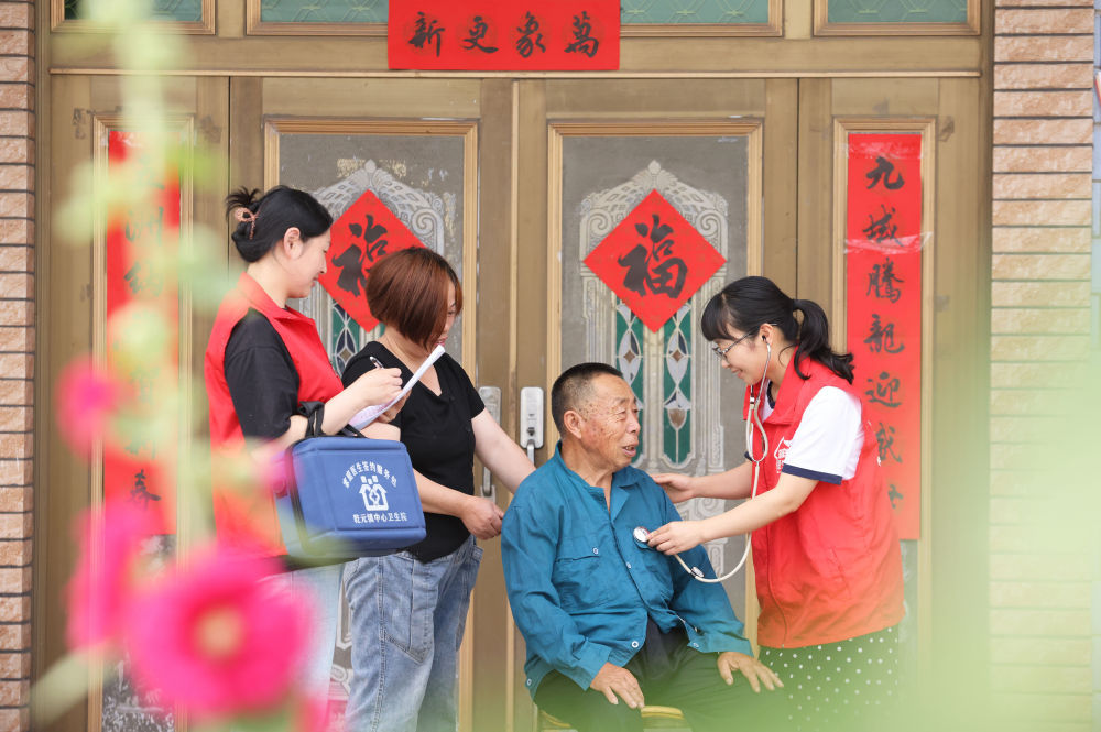 “世界家庭医生日”:送医到家门
