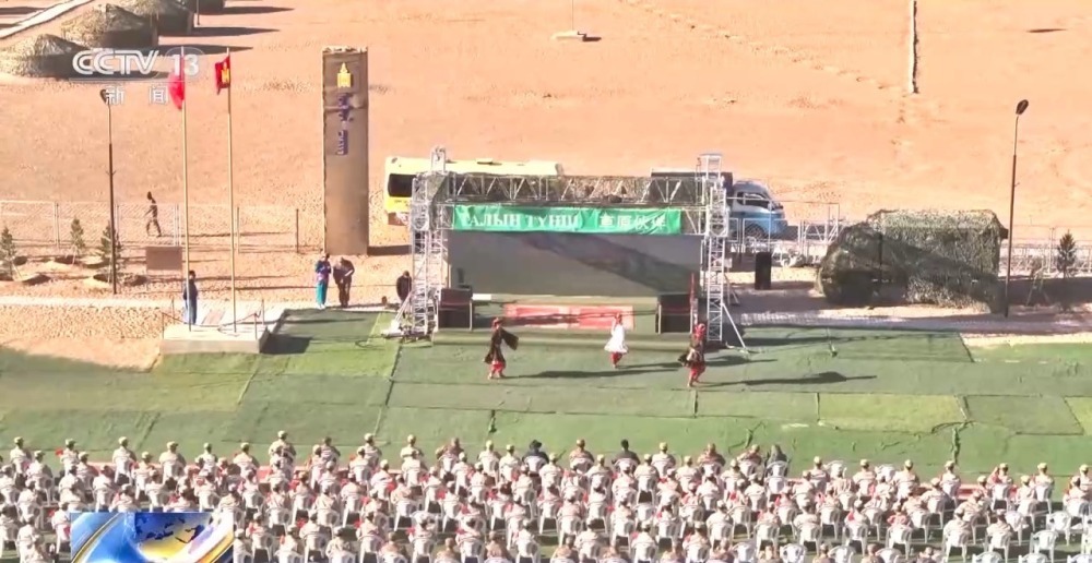 包饺子、写书法……中蒙“草原伙伴-2024”陆军联合训练开展文化交流活动