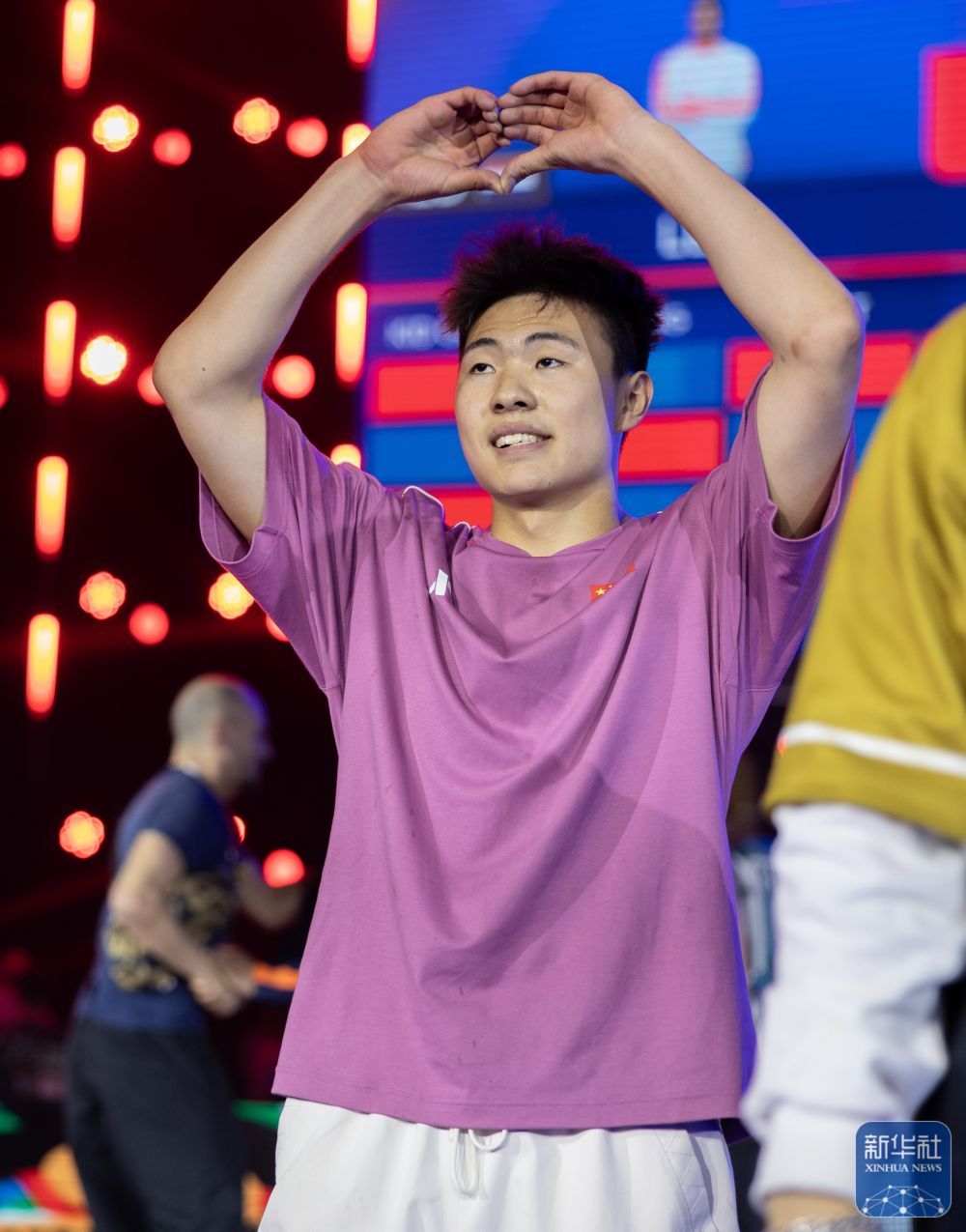 巴黎奥运预备式丨奥运会资格系列赛上海站：亓祥宇获霹雳舞亚军