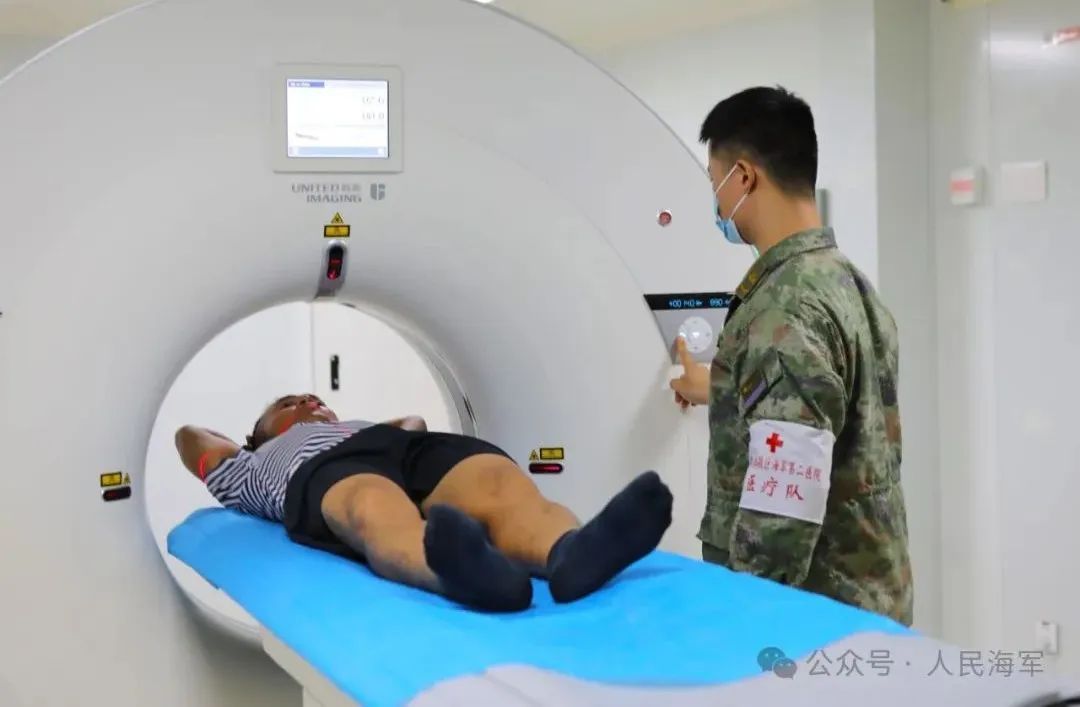 海军友爱号医院船,赴西沙群岛巡诊 海军友爱号医院船,赴西沙群岛巡诊