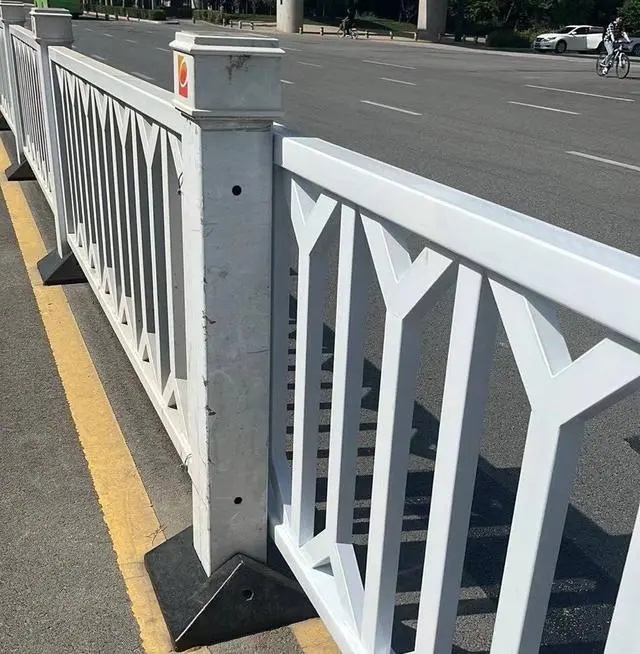 西安一司机试驾时致2死1伤:车辆超速一倍多,双方因缴费在医院起争执 西安一司机试驾时致2死1伤:车辆超速一倍多,双方因缴费在医院起争执