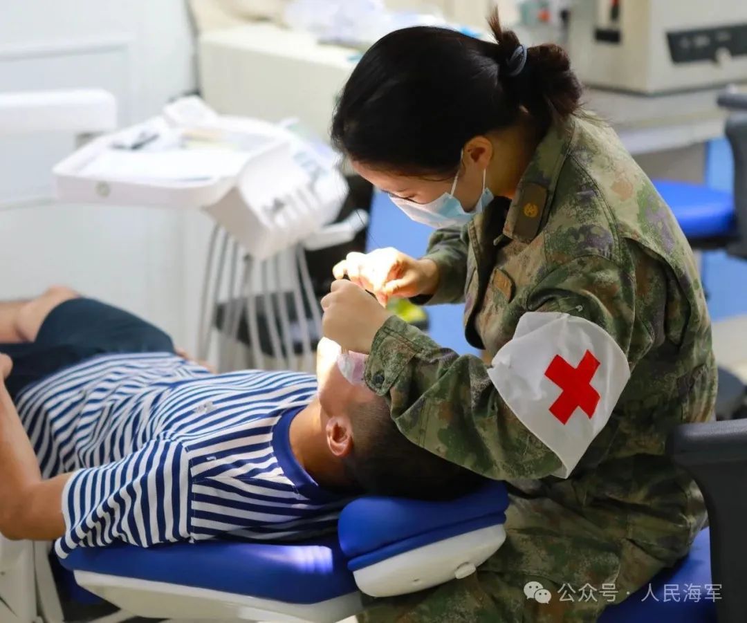 海军友爱号医院船,赴西沙群岛巡诊 海军友爱号医院船,赴西沙群岛巡诊
