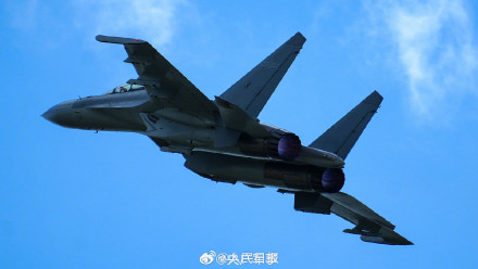 振翅长空!空军战机训练高清大片 振翅长空!空军战机训练高清大片