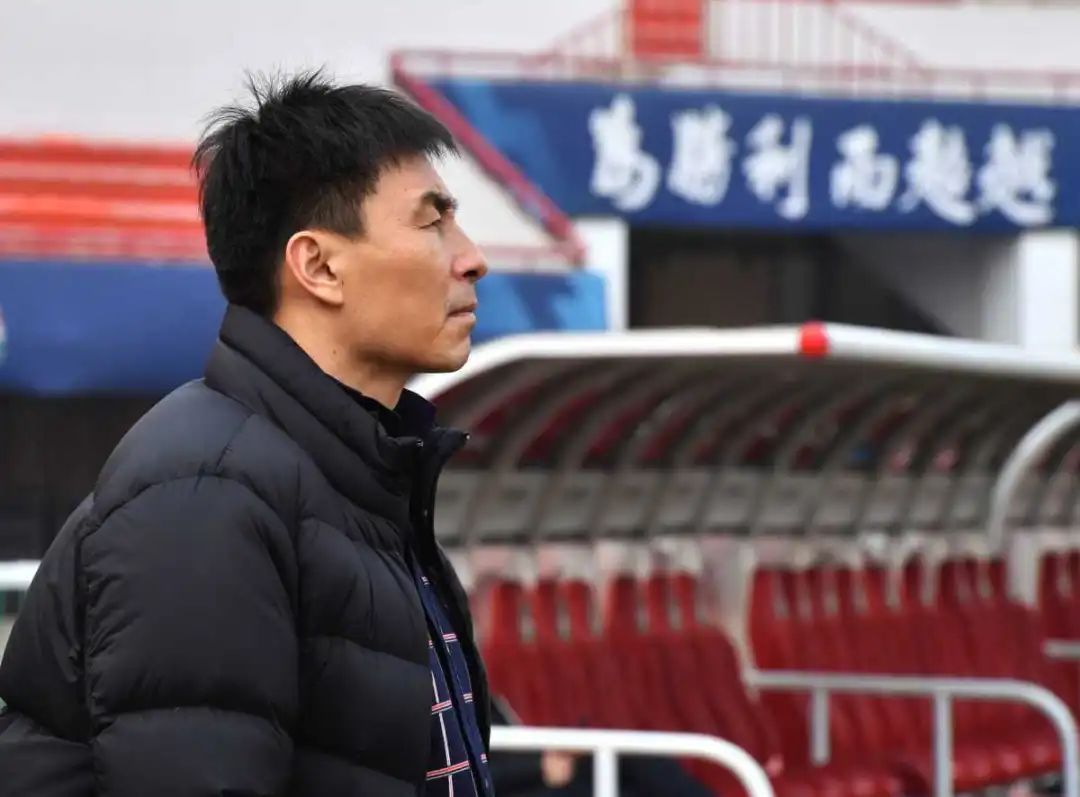 4连败后，被骂“霸道总裁”的李玮锋“背锅”离开？嘘声下的河南队路在何方？