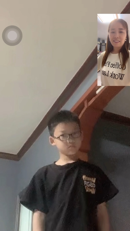 10岁男孩想念去世妈妈,这段对话令人泪奔!网友:和我一样…… 10岁男孩想念去世妈妈,这段对话令人泪奔!网友:和我一样……