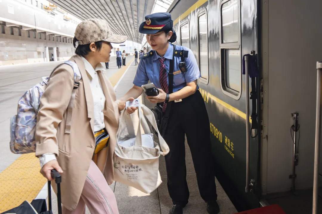 全程14天!今年首趟已发车 全程14天!今年首趟已发车