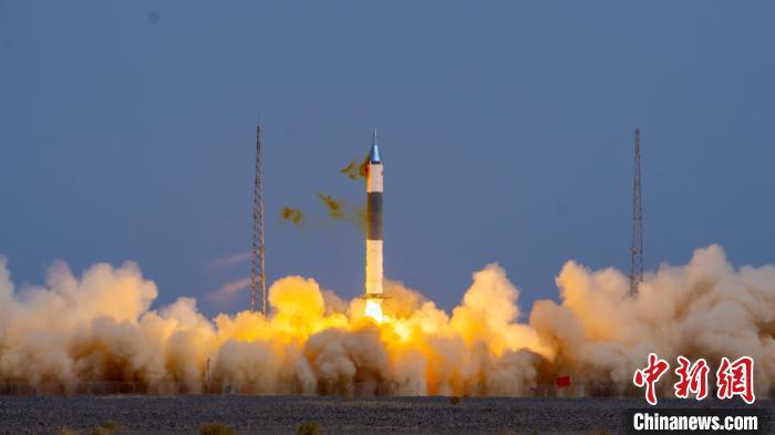 中国成功发射武汉一号等四颗卫星 中国成功发射武汉一号等四颗卫星