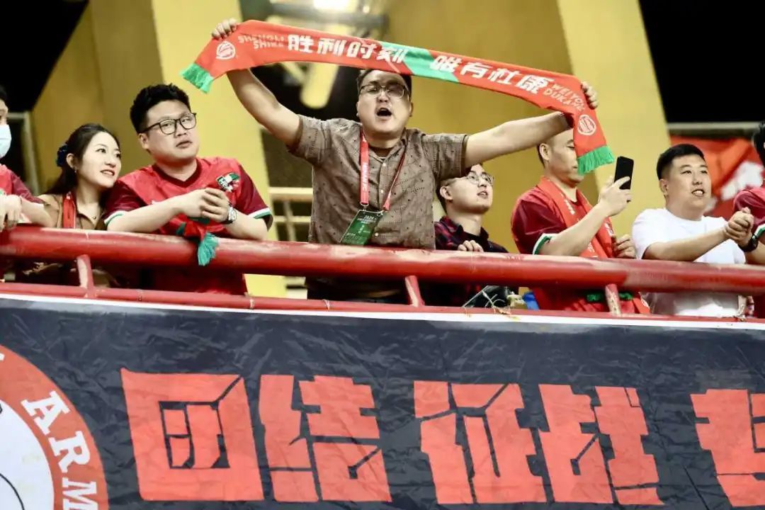 4连败后，被骂“霸道总裁”的李玮锋“背锅”离开？嘘声下的河南队路在何方？