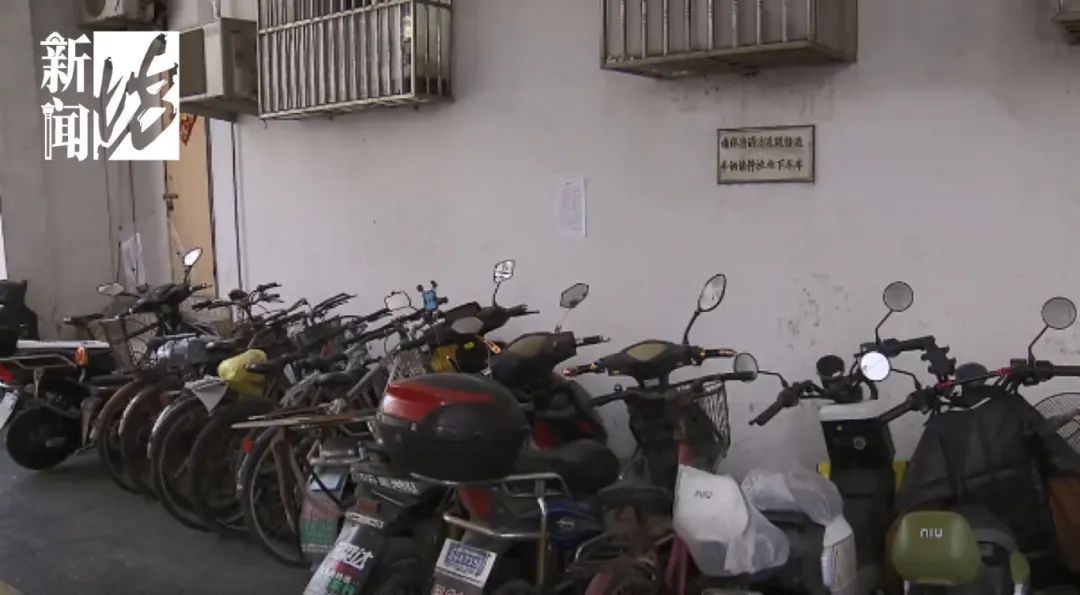 说停就停！沪一小区居民抓狂：两年前可以，如今不可以！有人偷偷地...