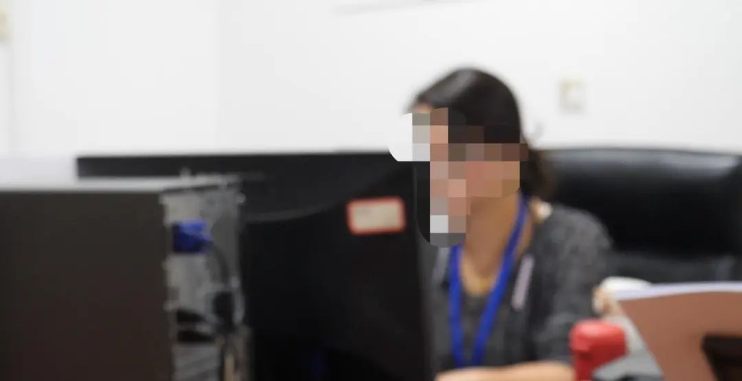 “领导”叫汇款,贵阳一财务马上转了40万!之后她“跳楼的心都有了”→ “领导”叫汇款,贵阳一财务马上转了40万!之后她“跳楼的心都有了”→