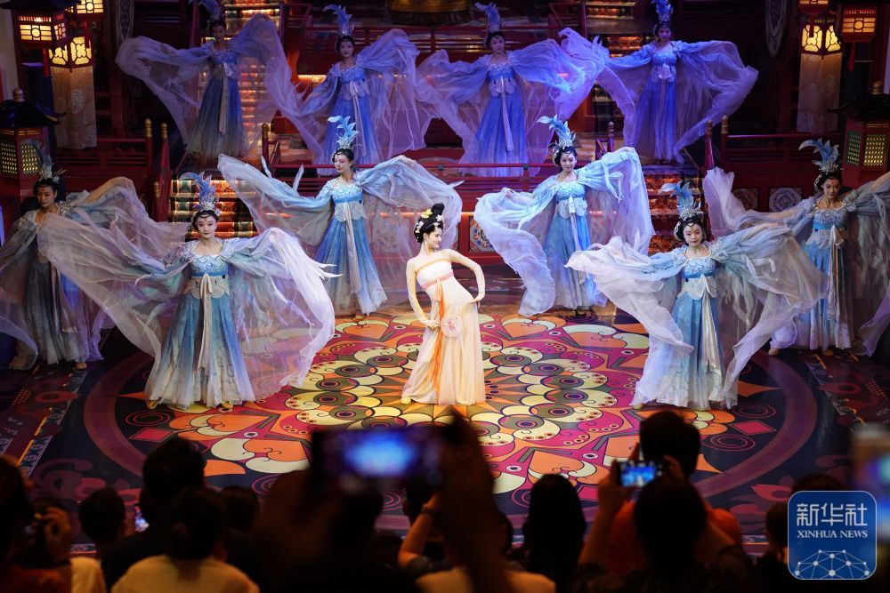 西安:古城新貌引客来 西安:古城新貌引客来