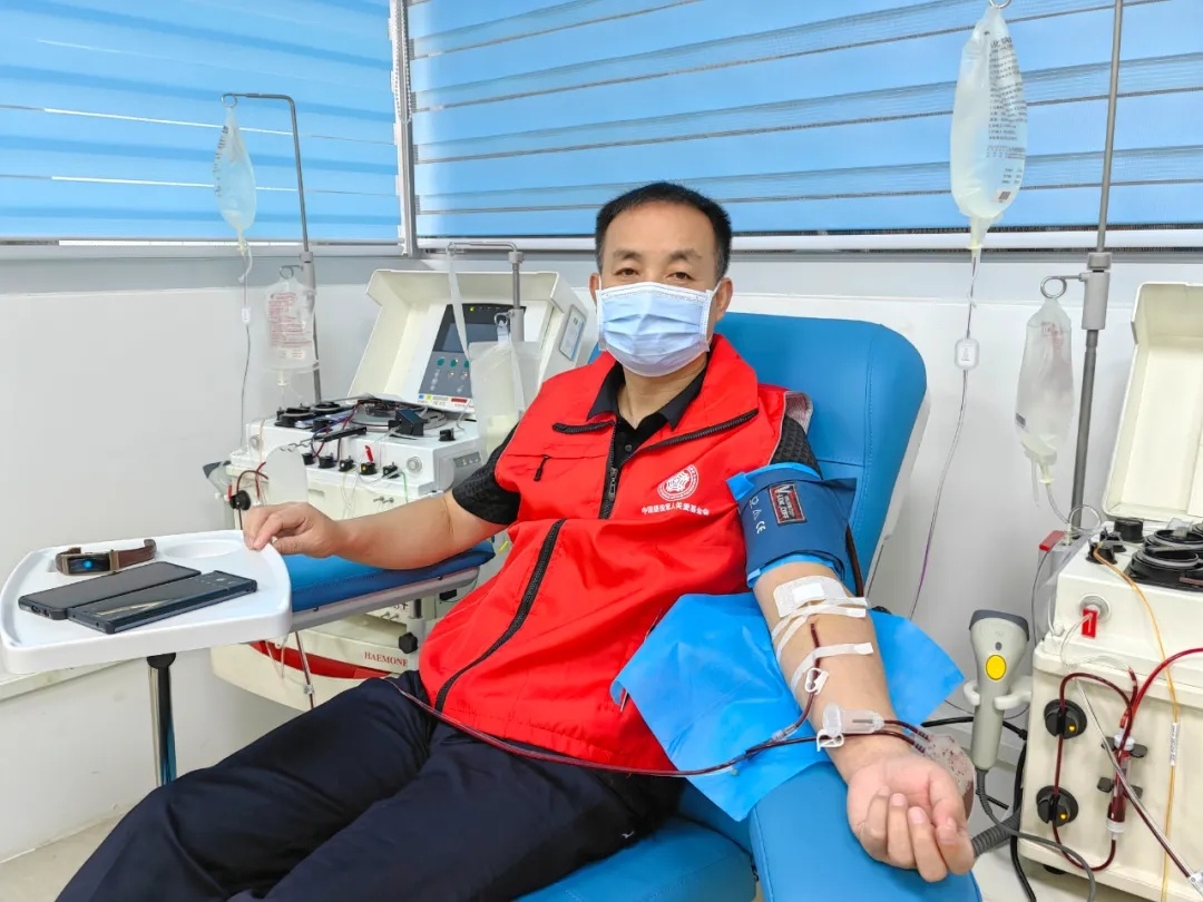 从3人到800多人，这件事他坚持了16年