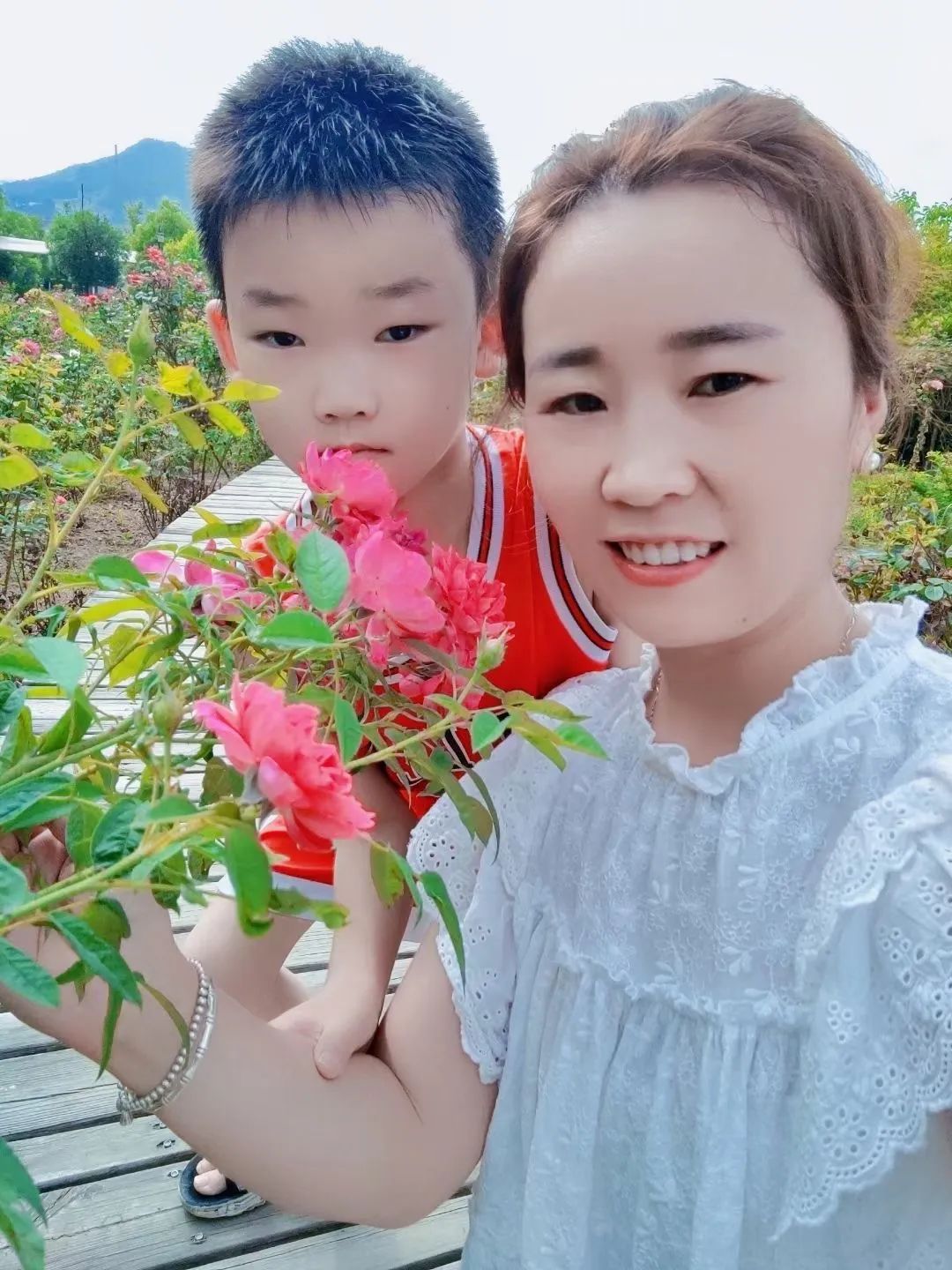 10岁男孩想念去世妈妈,这段对话令人泪奔!网友:和我一样…… 10岁男孩想念去世妈妈,这段对话令人泪奔!网友:和我一样……