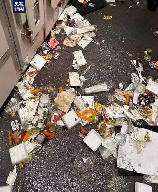 新航客机事故致1死7重伤,乘客国籍公布无中国乘客 新航客机事故致1死7重伤,乘客国籍公布无中国乘客