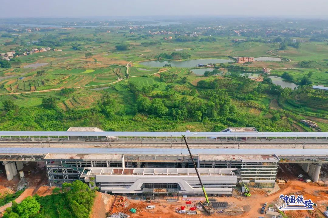 南深高铁南玉段计划年内通车!沿途4座新建高铁站也有新消息→ 南深高铁南玉段计划年内通车!沿途4座新建高铁站也有新消息→