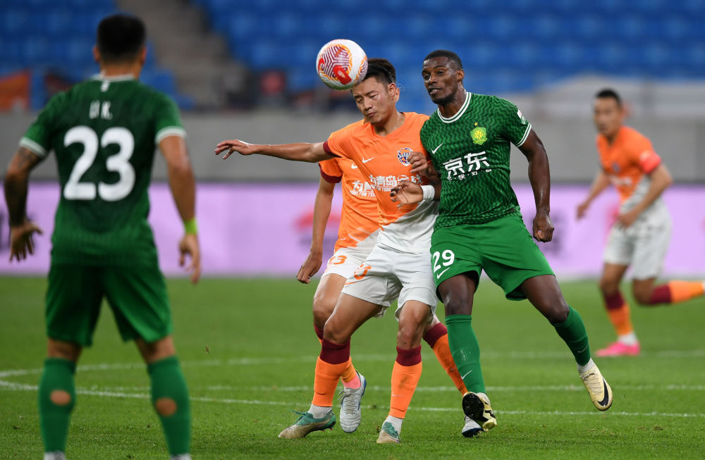 中超综合:申花客胜河南 十人国安平海牛 中超综合:申花客胜河南 十人国安平海牛