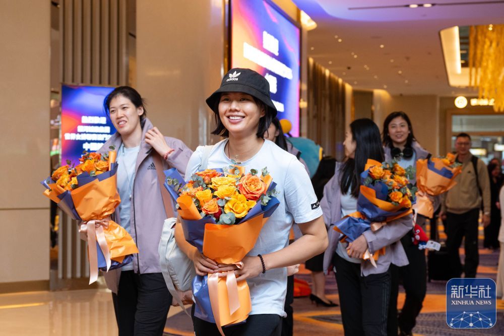 排球 | 中国女排抵达澳门 世界女排联赛开战在即