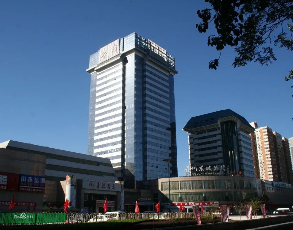 胡歌在石景山骑自行车——