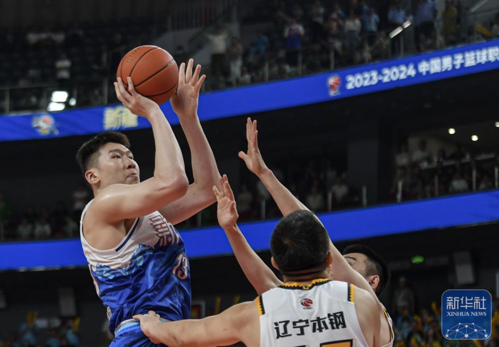 篮球｜CBA总决赛第四场：新疆伊力特对阵辽宁本钢