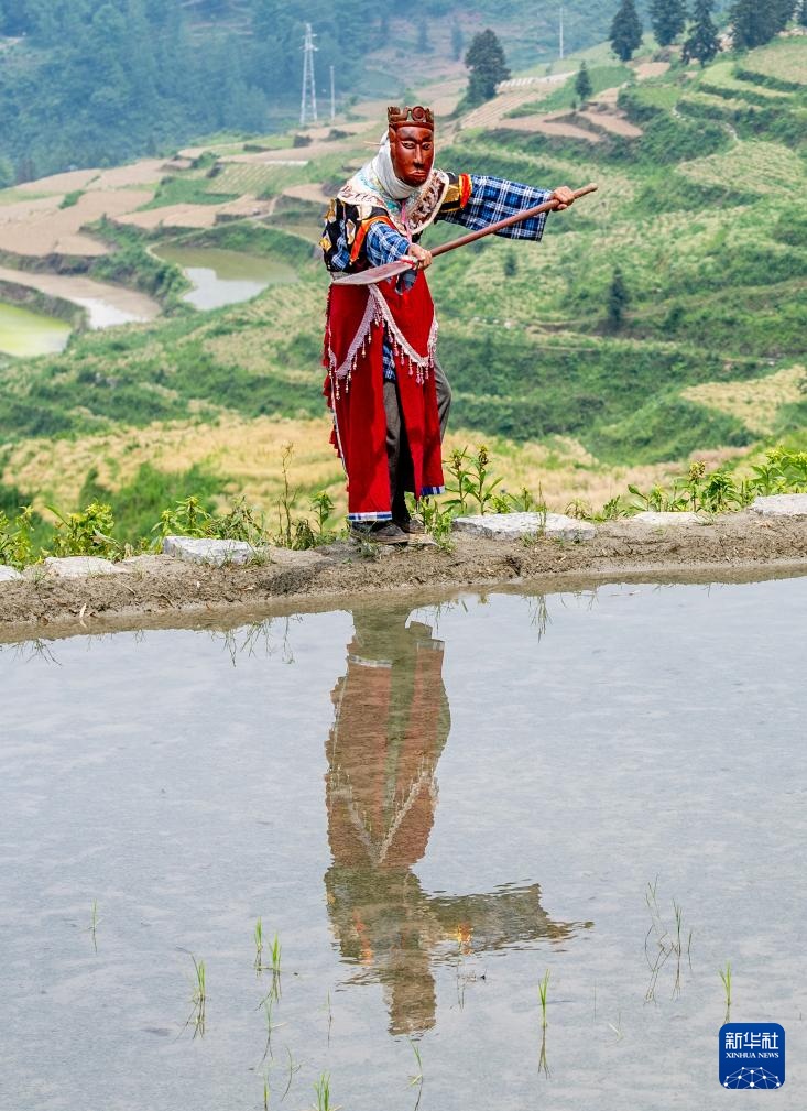 镜观·非遗丨酉阳阳戏艺人:一手耕田一手戏 镜观·非遗丨酉阳阳戏艺人:一手耕田一手戏