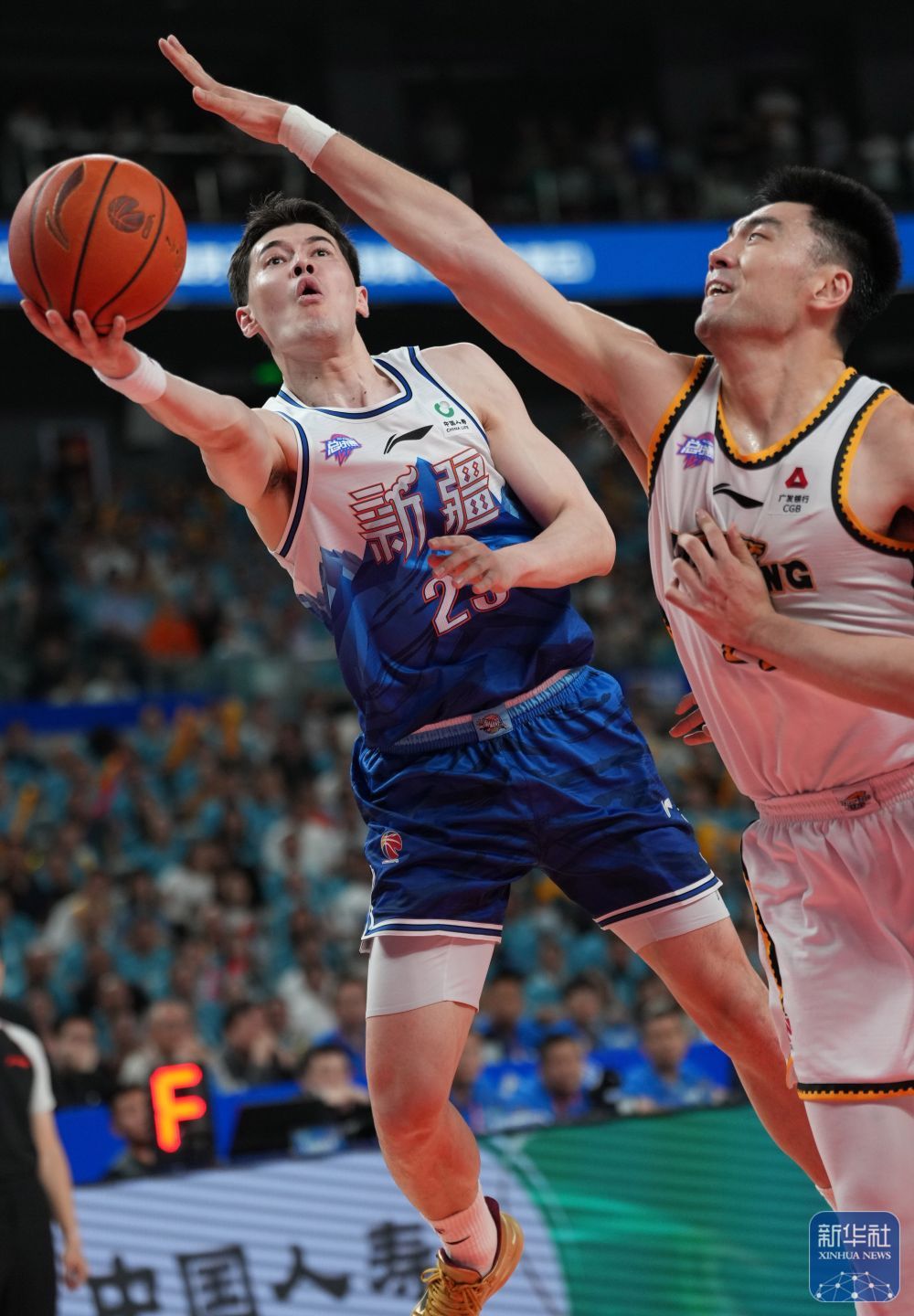 CBA：辽宁本钢队夺得总冠军