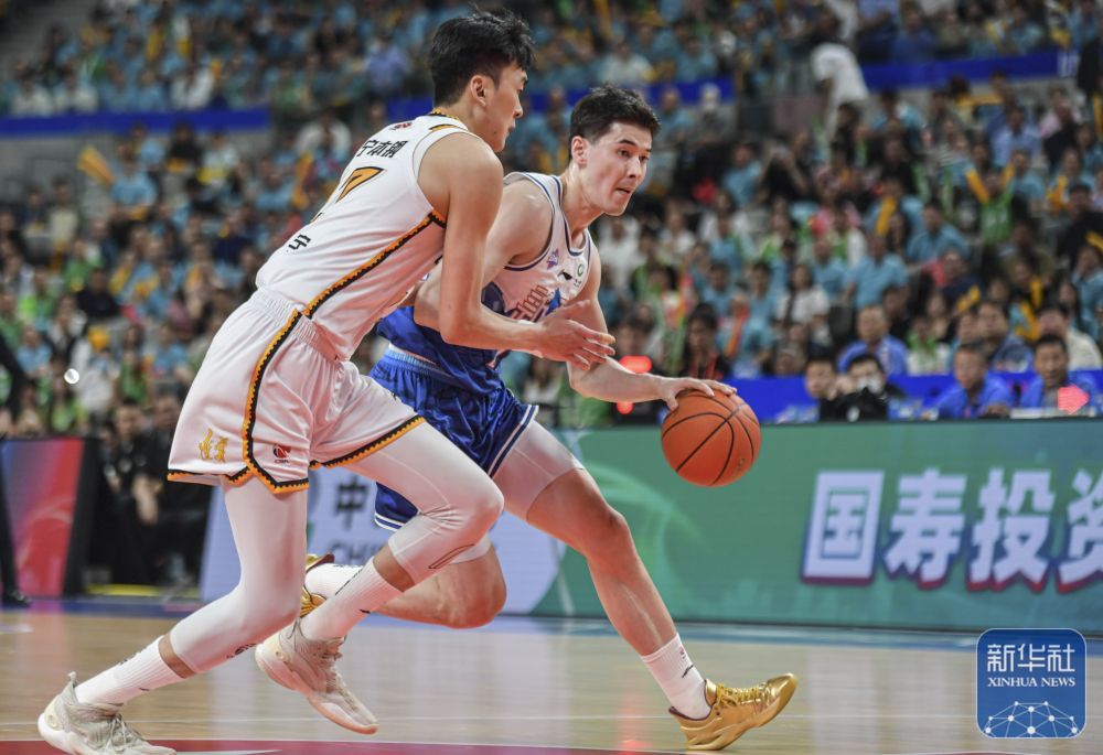 篮球｜CBA总决赛第四场：新疆伊力特对阵辽宁本钢